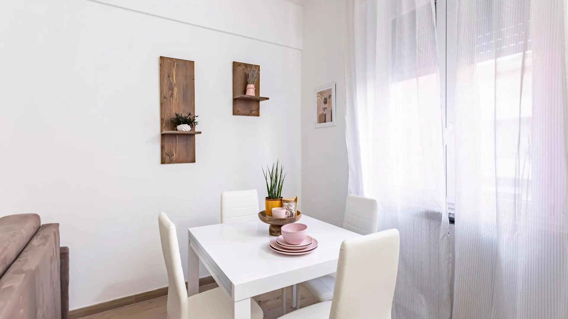 Apartmán Ares&Athena Home - Pavia City - By Host4U Itálie
