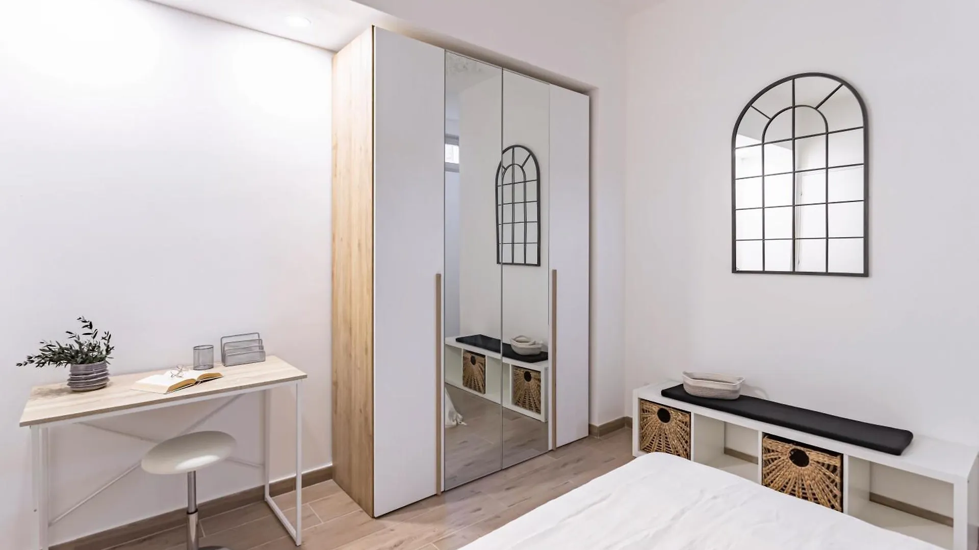 Apartmán Ares&Athena Home - Pavia City - By Host4U