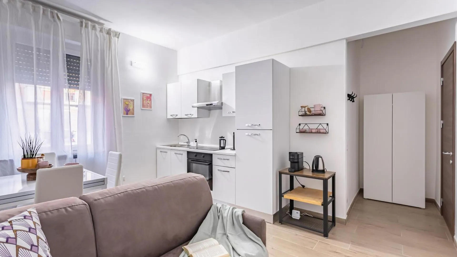 Ares&Athena Home - Pavia City - By Host4U