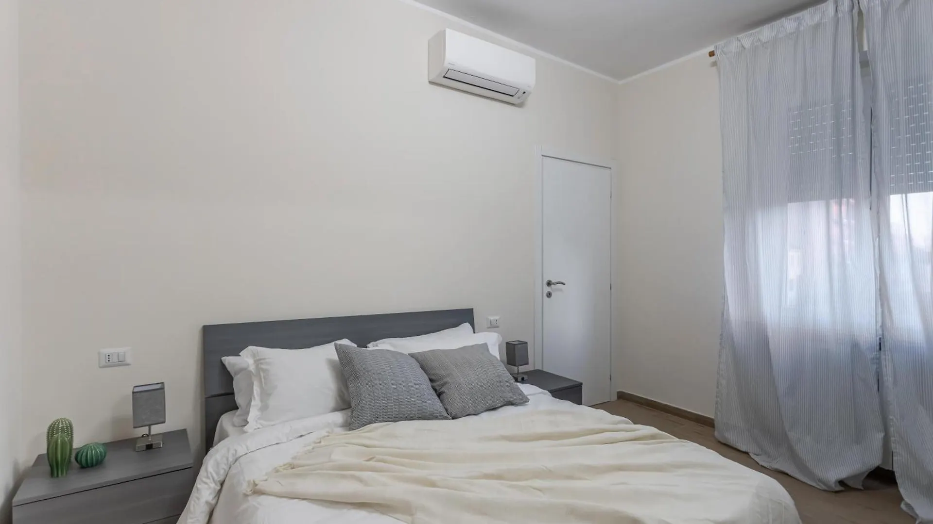 Apartmán Ares&Athena Home - Pavia City - By Host4U