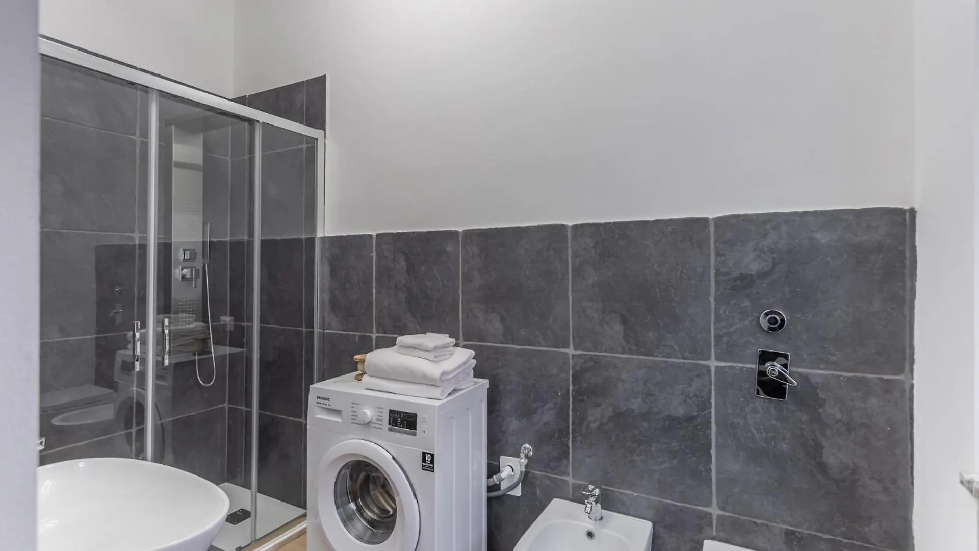 Apartmán Ares&Athena Home - Pavia City - By Host4U