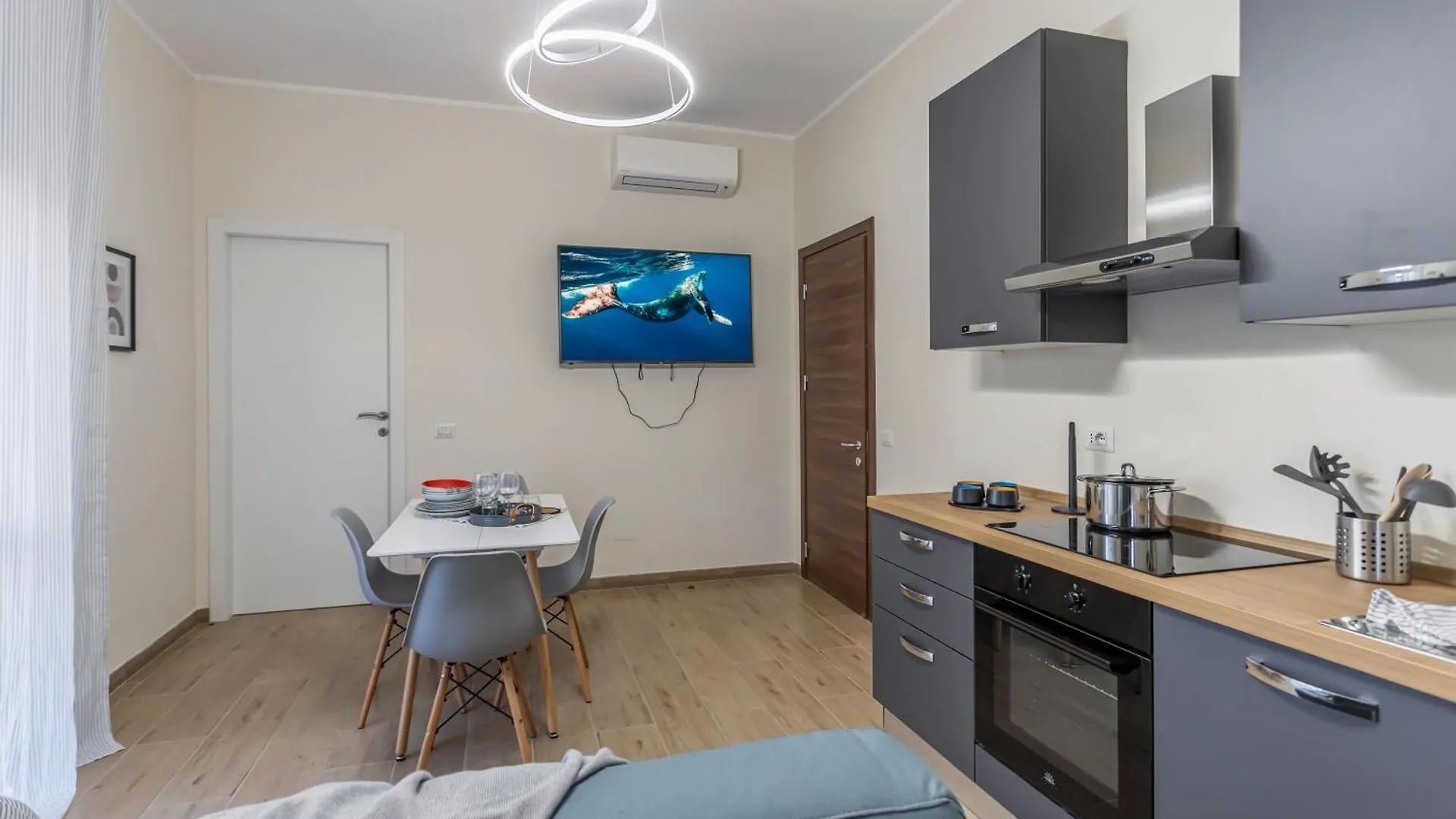Apartmán Ares&Athena Home - Pavia City - By Host4U Itálie